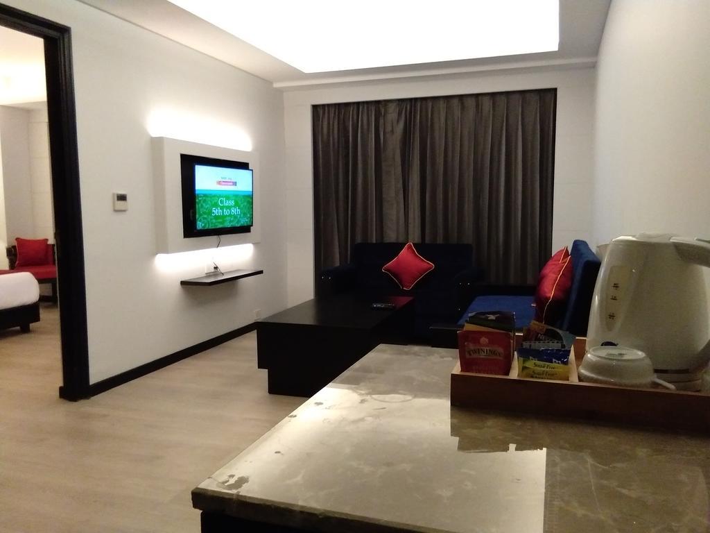 Ramada Encore Jalandhar Eksteriør bilde