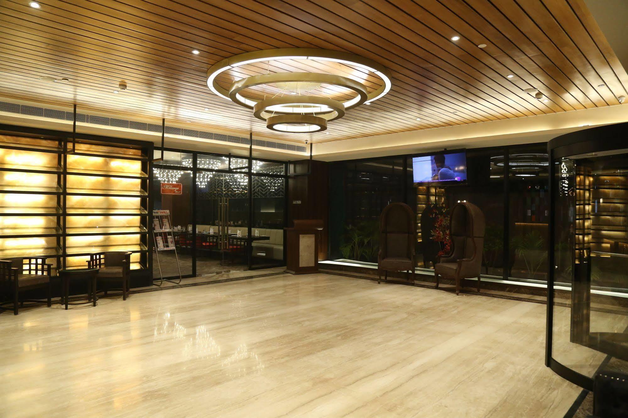 Ramada Encore Jalandhar Eksteriør bilde